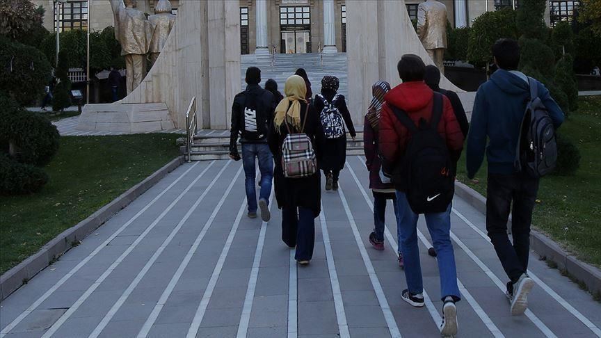 اتفاق على زيادة منح الطلاب العراقيين بالجامعات التركية