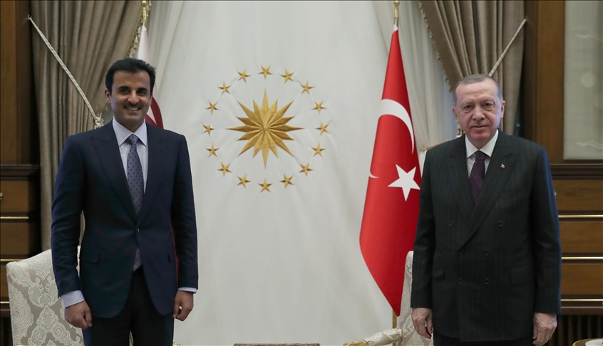 أمير قطر يصل أنقرة للمشاركة باجتماع "اللجنة الاستراتيجية"