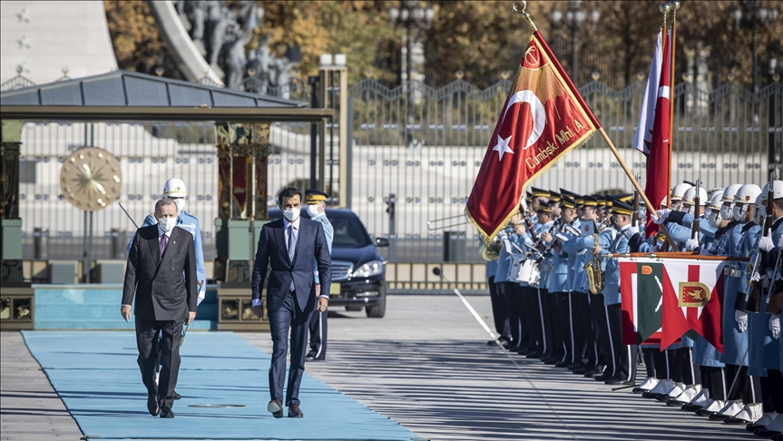 وسط مراسم رسمية.. الرئيس أردوغان يستقبل أمير قطر