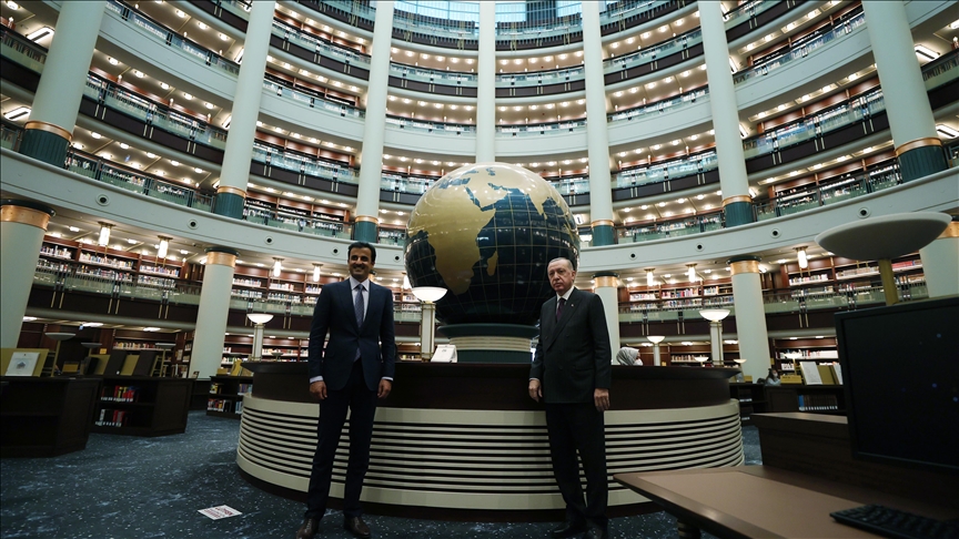 الأمير تميم والرئيس أردوغان يزوران مكتبة الأمة بمجمع الرئاسة التركي