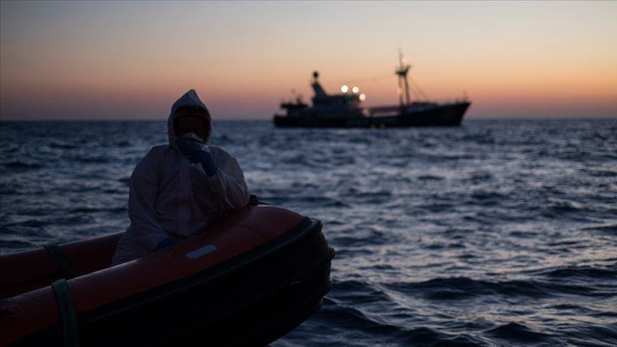 تركيا تفند مزاعم تتعلق بمهاجرين في مياه اليونان الإقليمية