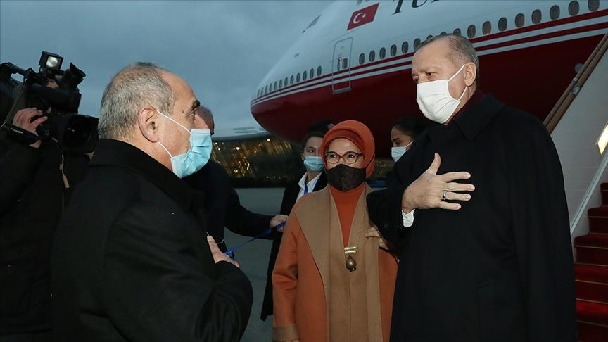 أردوغان يلتقي نظيره الأذربيجاني على مأدبة عشاء