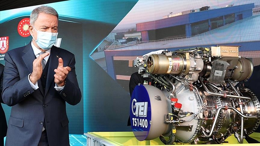 تركيا.. وزيران يتابعان اختبار أول محرك مروحيات محلي