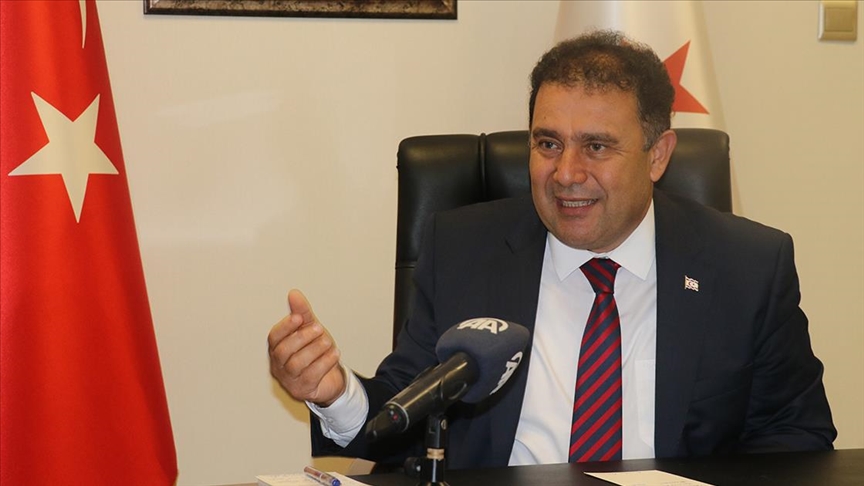 رئيس وزراء جمهورية شمال قبرص التركية أرسان سانر