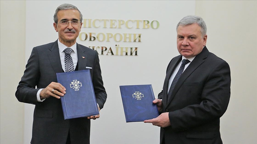 تركيا وأوكرانيا توقعان سلسلة اتفاقيات في مجال الدفاع