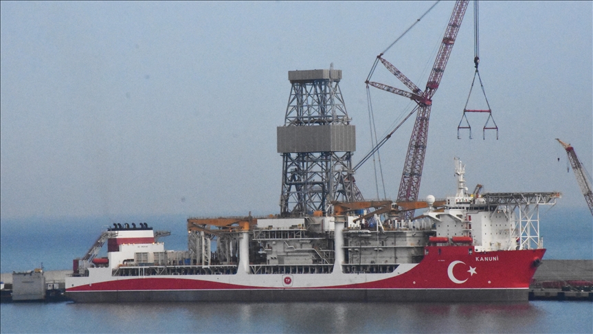 تركيا.. سفينة "القانوني" تواصل تحضيراتها للتنقيب في البحر الأسود