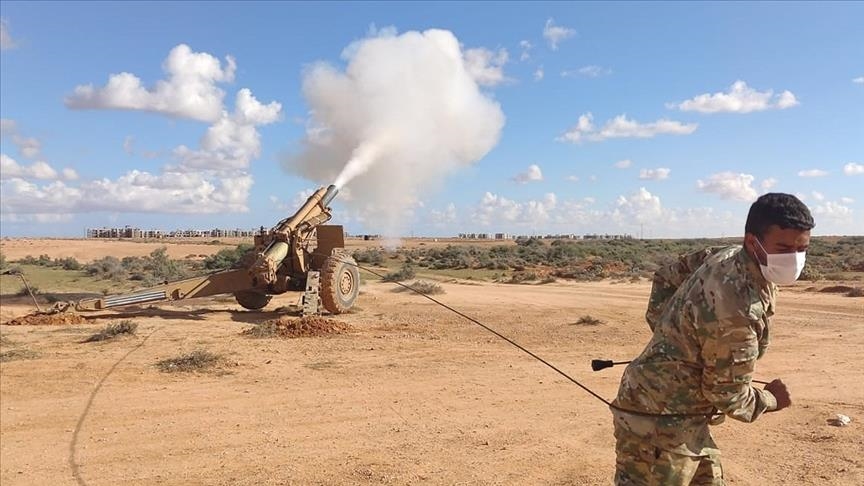 الجيش التركي ينظم تدريبات رماية بالأسلحة الثقيلة للقوات الليبية