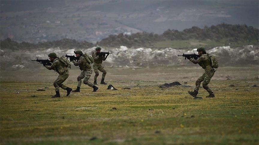 "الدفاع التركية": تحييد 10 إرهابيين من "بي كا كا" شمالي سوريا