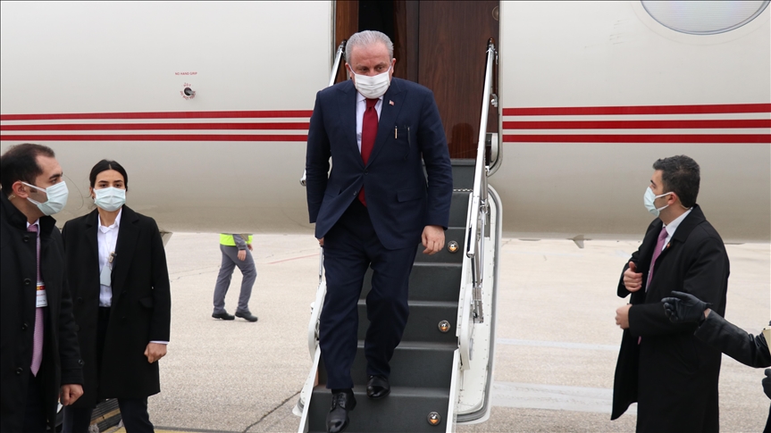 رئيس البرلمان التركي يصل شمال مقدونيا