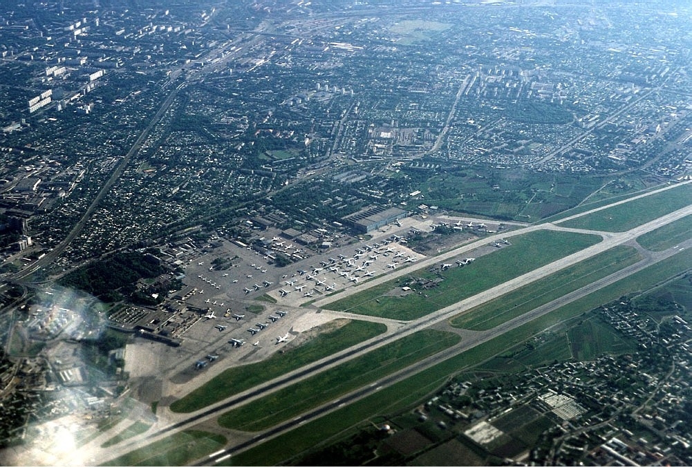 "تاف" التركية توقع اتفاقا مع أوزبكستان لتطوير مطار طشقند