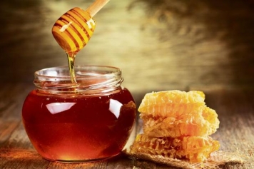 بينها بلدان عربية.. العسل التركي يزين موائد 52 دولة