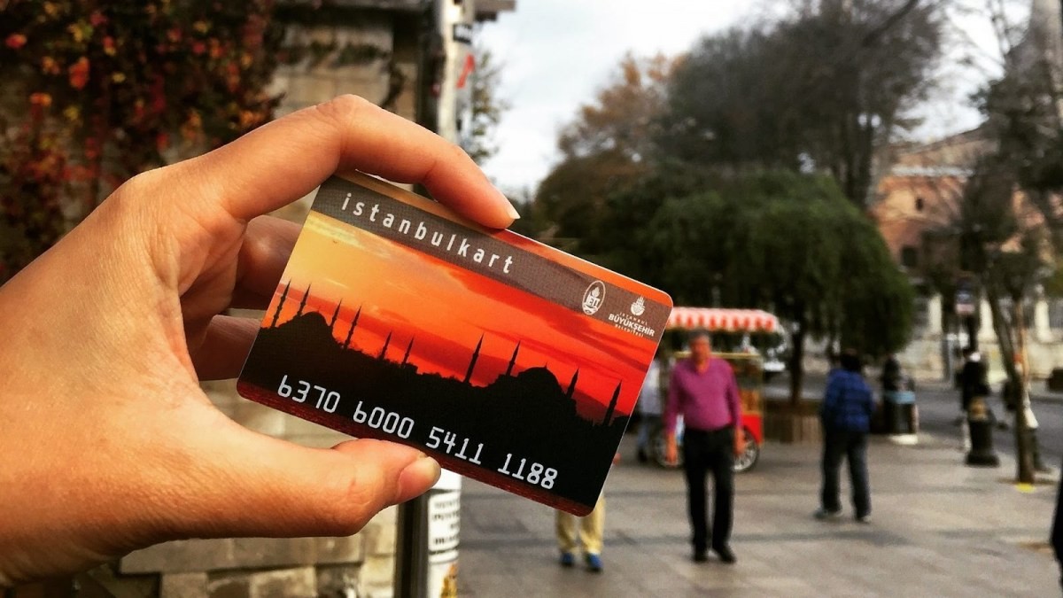 بلدية إسطنبول تتيح استخدام بطاقة المواصلات العامة في سيارات الأجرة