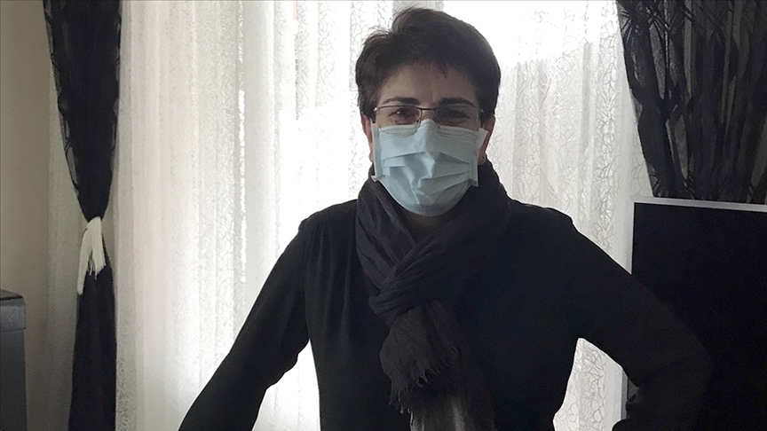 فرنسا تكرم تركيّة خاطت ملابس واقية أطباء ومرضى مستشفى