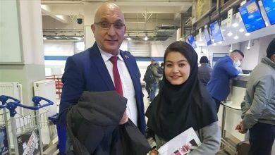 منحة لدراسة الطب.. هدية تركية لطالبة أفغانية متفوقة