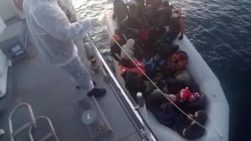 خفر السواحل التركي ينقذ 32 طالب لجوء أعادتهم اليونان