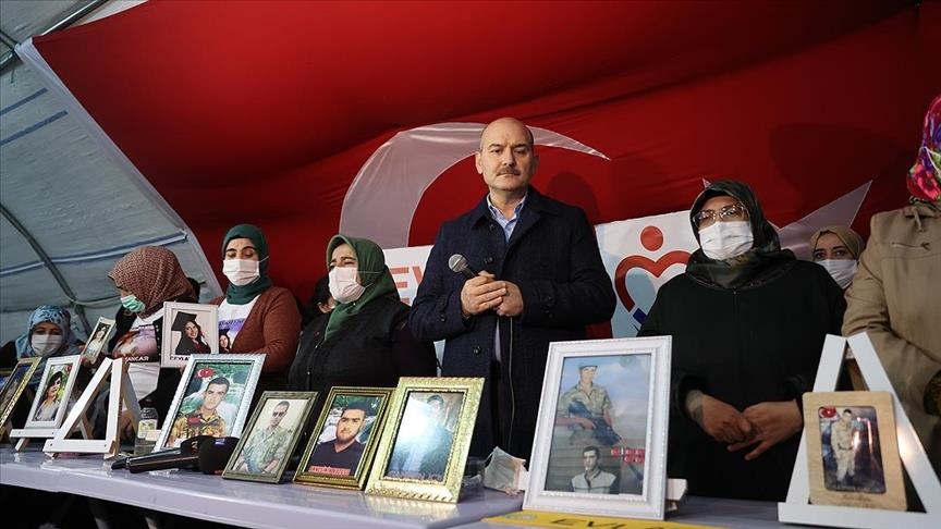 وزير الداخلية التركي يتضامن مع "أمهات ديار بكر"