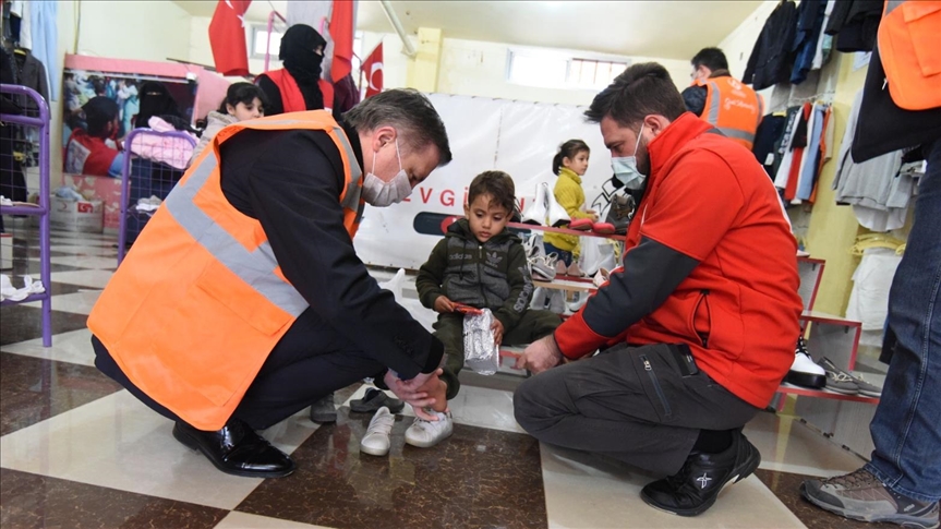 تركيا.. إرسال مساعدات شتوية للاجئين السوريين