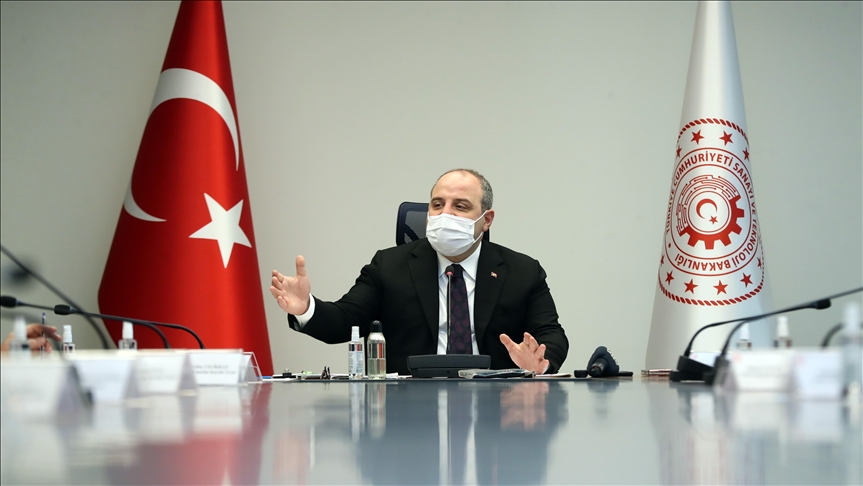 وزير تركي: تراجع "فولكس فاجن" عن الاستثمار لدينا سياسي