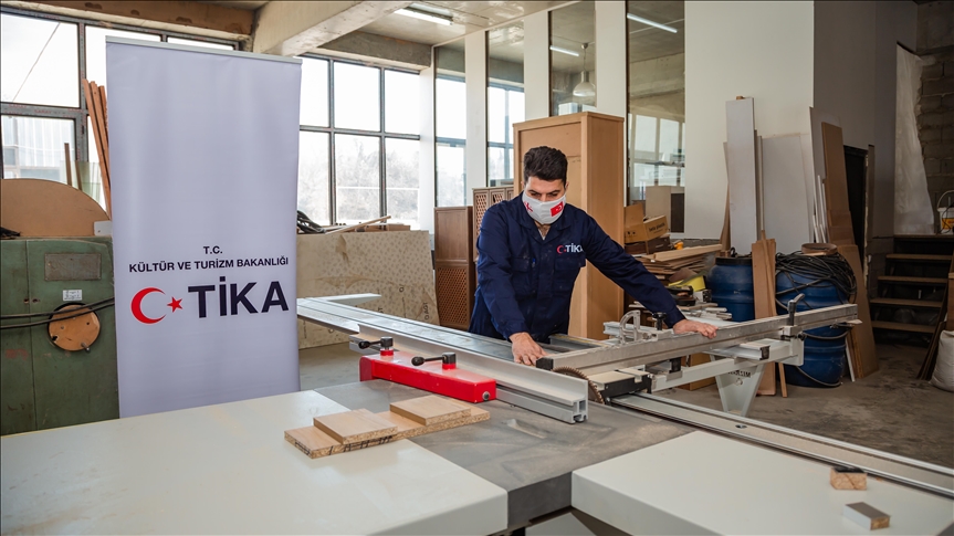 جورجيا.. "تيكا" التركية تنشئ ورشة تدريب لصناعة الأثاث