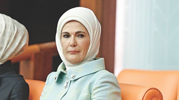 تركيا.. أمينة أردوغان تعزي أسر الشهداء الأتراك