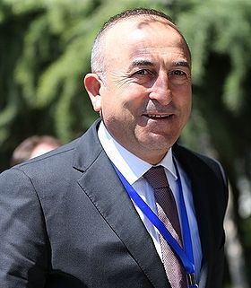 تشاووش أوغلو يؤكد وقوف تركيا بجانب مسلمي كرواتيا