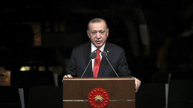 أردوغان يطلق حملة "التركية لغة عالمية"