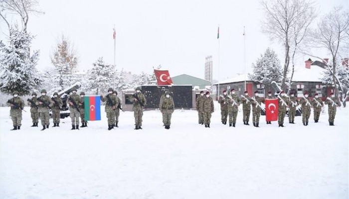 مناورات شتوية بين القوات التركية والأذربيجانية