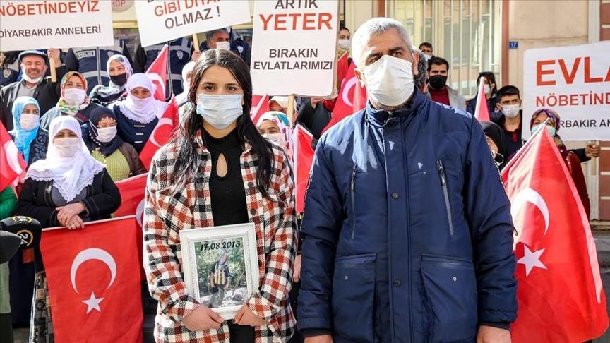 تركيا.. أسرة جديدة تنضم لاعتصام أمهات ديار بكر