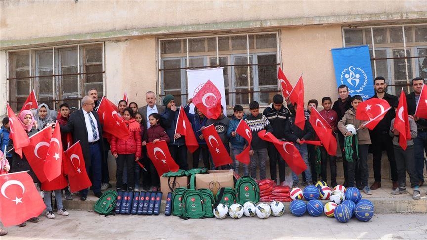 افتتاح مدارس رممتها تركيا في شمال سوريا