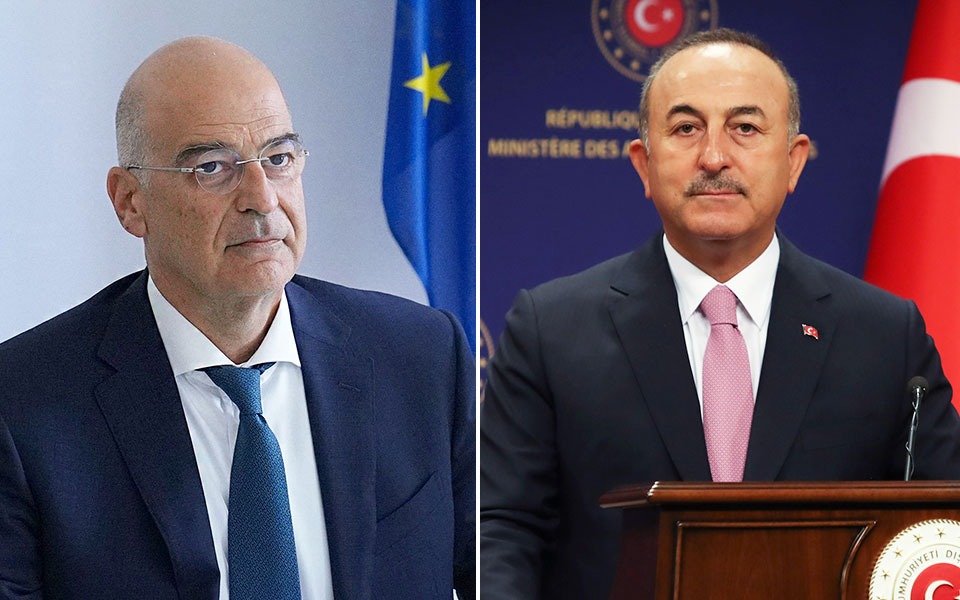 وزير الخارجية اليوناني يزور تركيا في أبريل