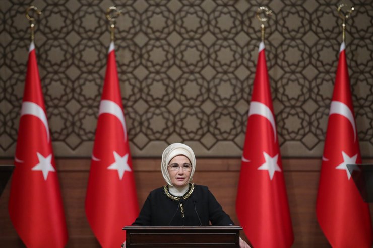 أمينة أردوغان: مخلفات مكافحة كورونا أحدثت تلوثاً بنظام البيئة