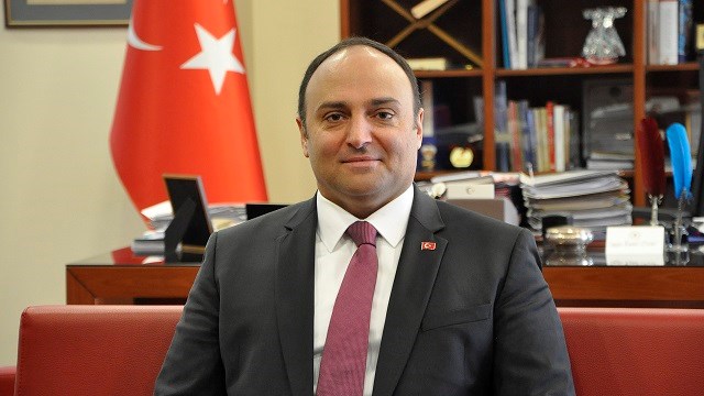 وزير الخارجية التركي يزور قرغيزيا في 10 مارس