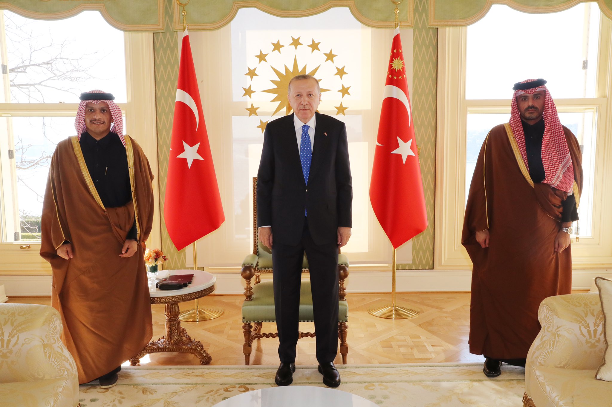 الرئيس أردوغان يلتقي وزير خارجية قطر في إسطنبول