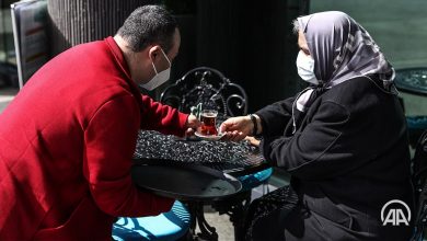 "تبسم".. مقهى في إسطنبول للتوعية بمتلازمة داون
