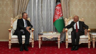 تشاووش أوغلو يلتقي الرئيس الأفغاني في طاجيكستان