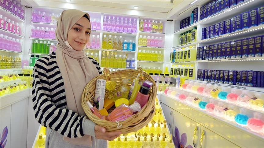 تركيا.. أدوات تجميل "زعفران بولو" تحظى بشهرة عالمية