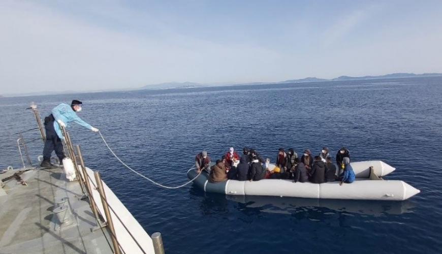 إنقاذ 137 طالب لجوء أجبرتهم اليونان على العودة