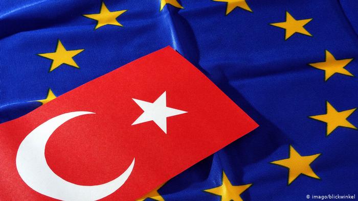 الاتحاد الأوروبي يمدد مشروعا تعليميا للسوريين بتركيا