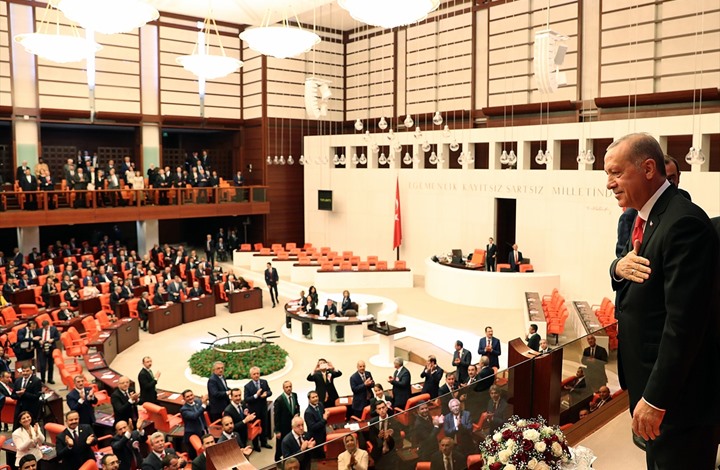 البرلمان التركي يدين بشدة وصف بايدن أحداث 1915 بـ"الإبادة"