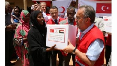 الهلال الأحمر التركي يوزع طرودا رمضانية في السودان