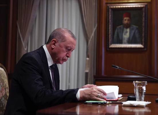 أردوغان يعزي المملكة المتحدة في وفاة الأمير فيليب
