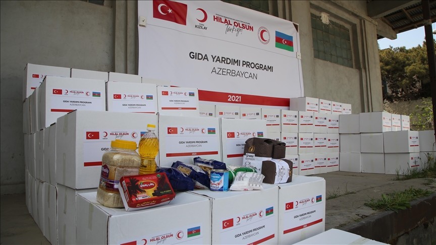 أذربيجان.. الهلال الأحمر التركي يوزع مساعدات لـ5 آلاف أسرة