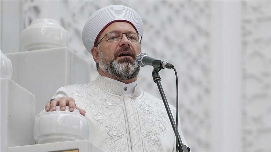 تركيا تقرر أداء صلاة التراويح في المنازل