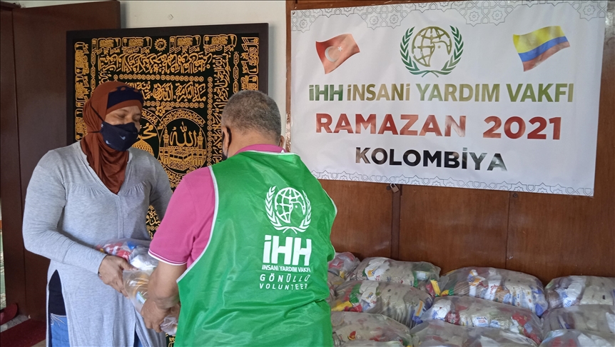 الاغاثة التركية توزع مساعدات رمضانية على مسلمي كولومبيا