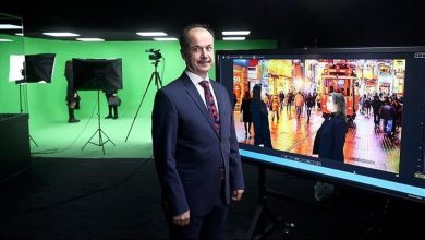 رغم كورونا.. "يونس إمرة" يواصل تعليم التركية عالميا