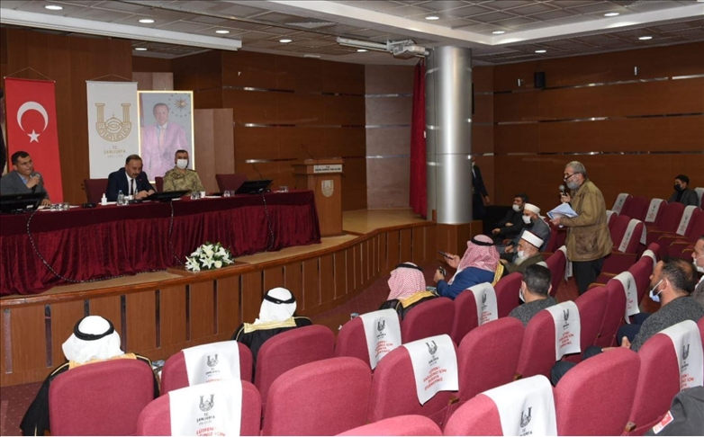 مسؤول تركي يلتقي وجهاء عشائر ورجال دين سوريين