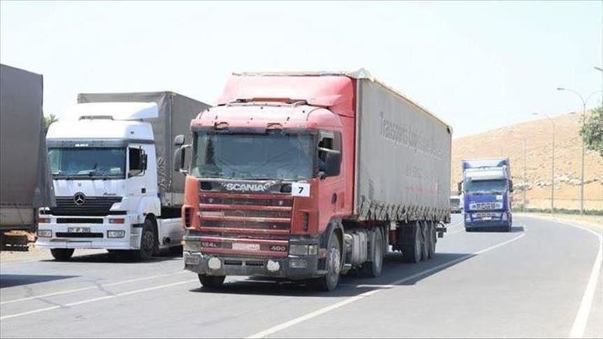 عبر تركيا.. 84 شاحنة مساعدات أممية تدخل إلى إدلب