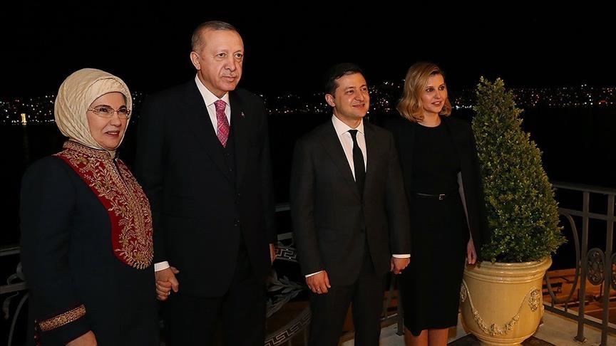 أردوغان يقيم مأدبة عشاء على شرف نظيره الأوكراني