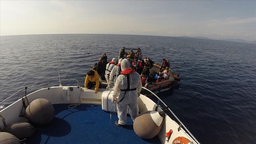 خفر السواحل التركي ينقذ 59 طالب لجوء أعادتهم اليونان