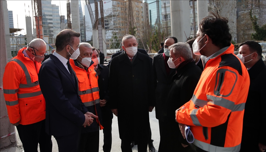 الرئيس أردوغان يتفقد أعمال بناء مسجد "لفنت" في إسطنبول